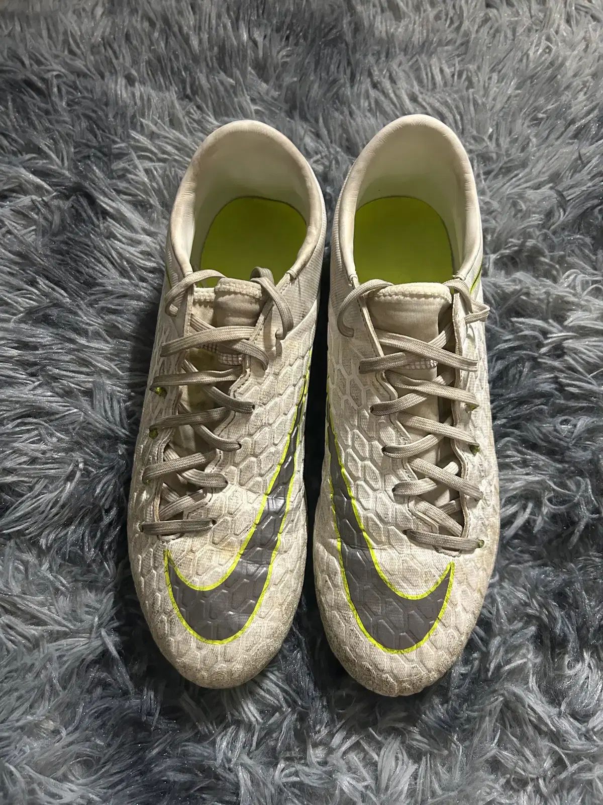 ナイキ ハイパーヴェノム サッカーシューズ 275