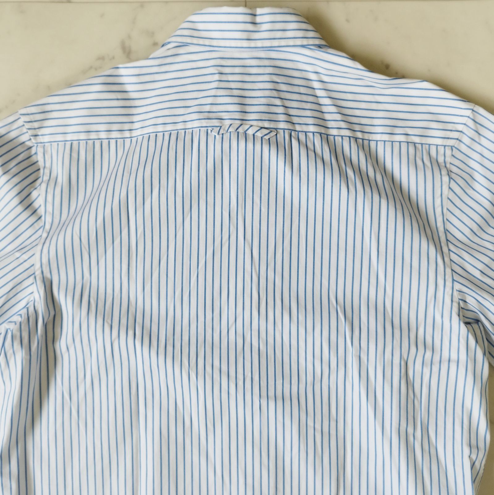 美品【マディソンブルー】 半袖シャツ RELAXED FIT SH P.STRIPE