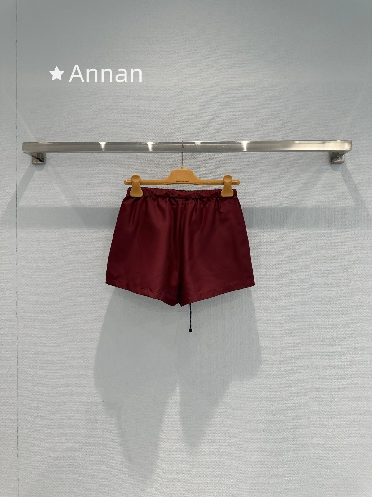 お洒落 極美品 新品 MIUMIU ミュウミュウ ショートパンツ ハーフパンツ レディース