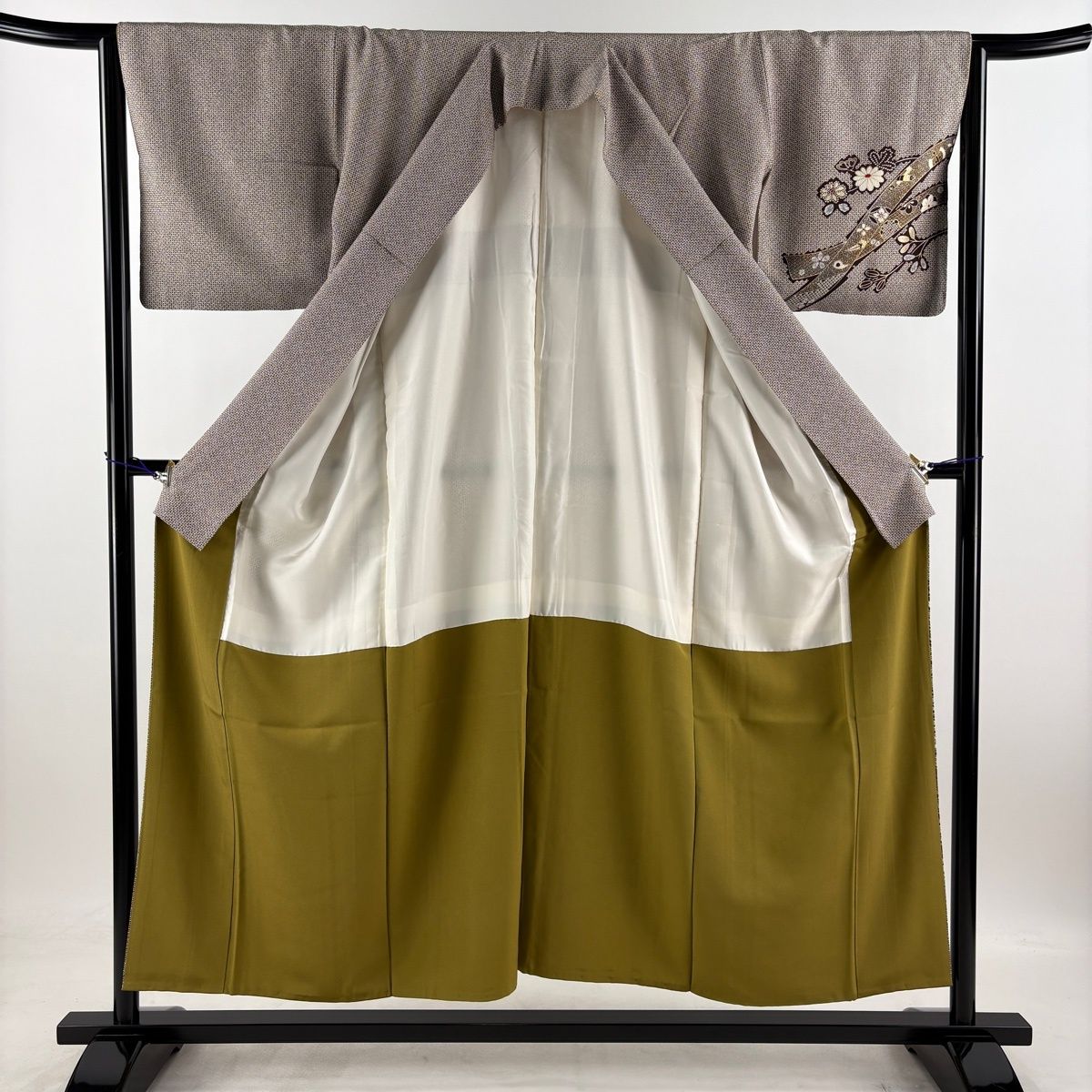 【美品】 付下げ 身丈153cm 裄丈64.5cm M 袷 熨斗 草花 菊 金銀彩 茶色 正絹 秀品 【中古】