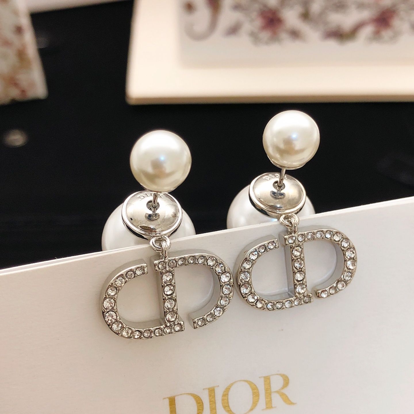 限定新品 CHRISTIAN DIOR クリスチャン ディオール ピアス レディース