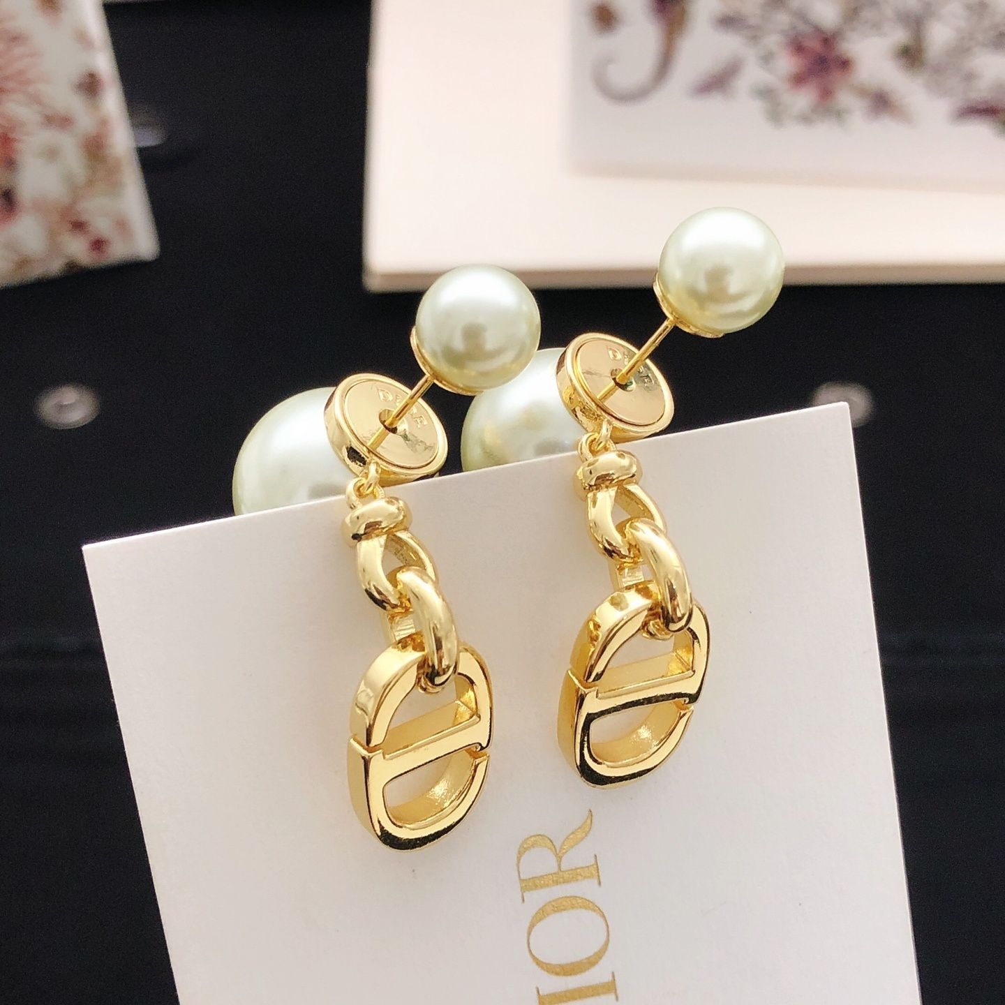 人気商品 新品 CHRISTIAN DIOR クリスチャン ディオール ピアス