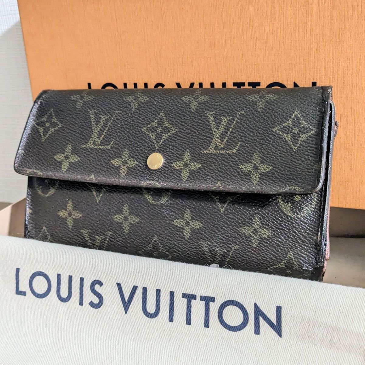 LOUIS VUITTON ルイヴィトン ポルトフォイユ インターナショナル