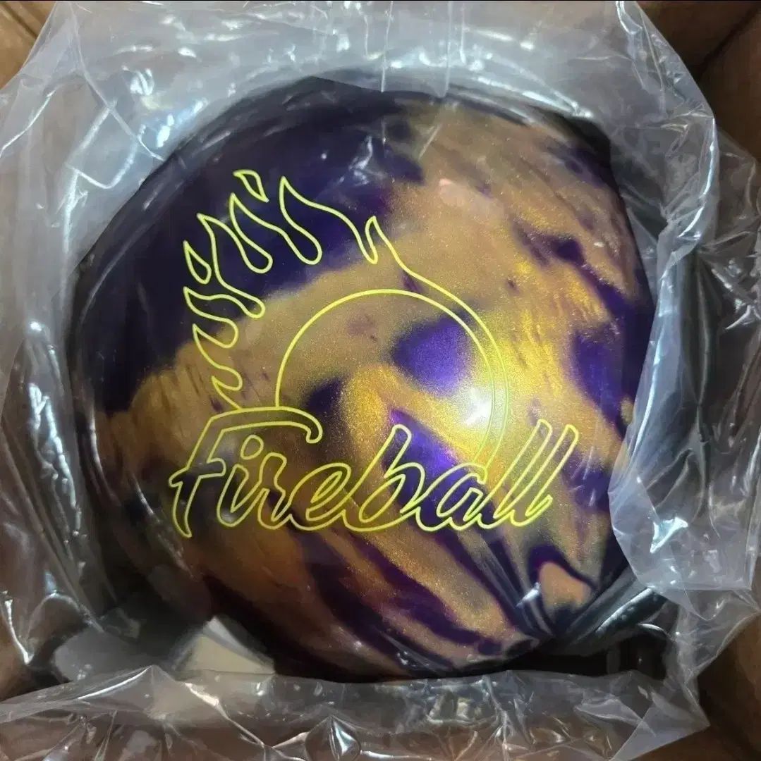 配送無料(※メルカリshop取引では対象外) 12 4 パウンド 公式球 エボナイト(EBONITE) パイイボール パープルゴールド 新品 ボーリング