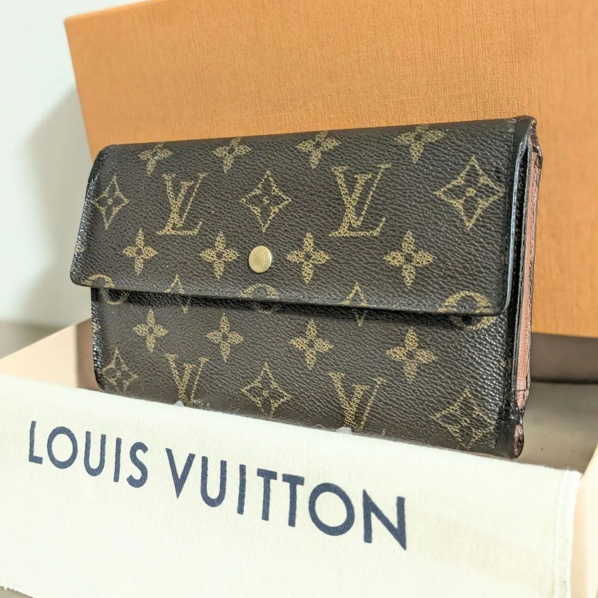 LOUIS VUITTON（ルイ・ヴィトン） ポルトフォイユ・インターナショナル
