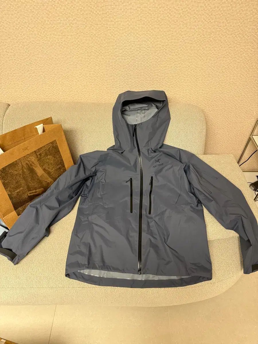 ARC'TERYX アークテリクス アルファ SV ジャケット XL