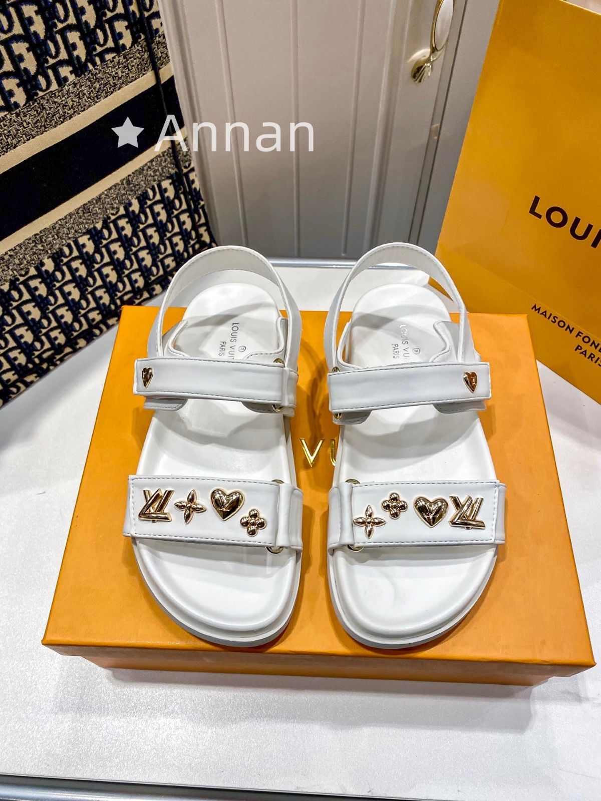 【特価】超美品 限定品 限界価格新品 LV LOUIS VUITTON ルイヴィトン サンダル