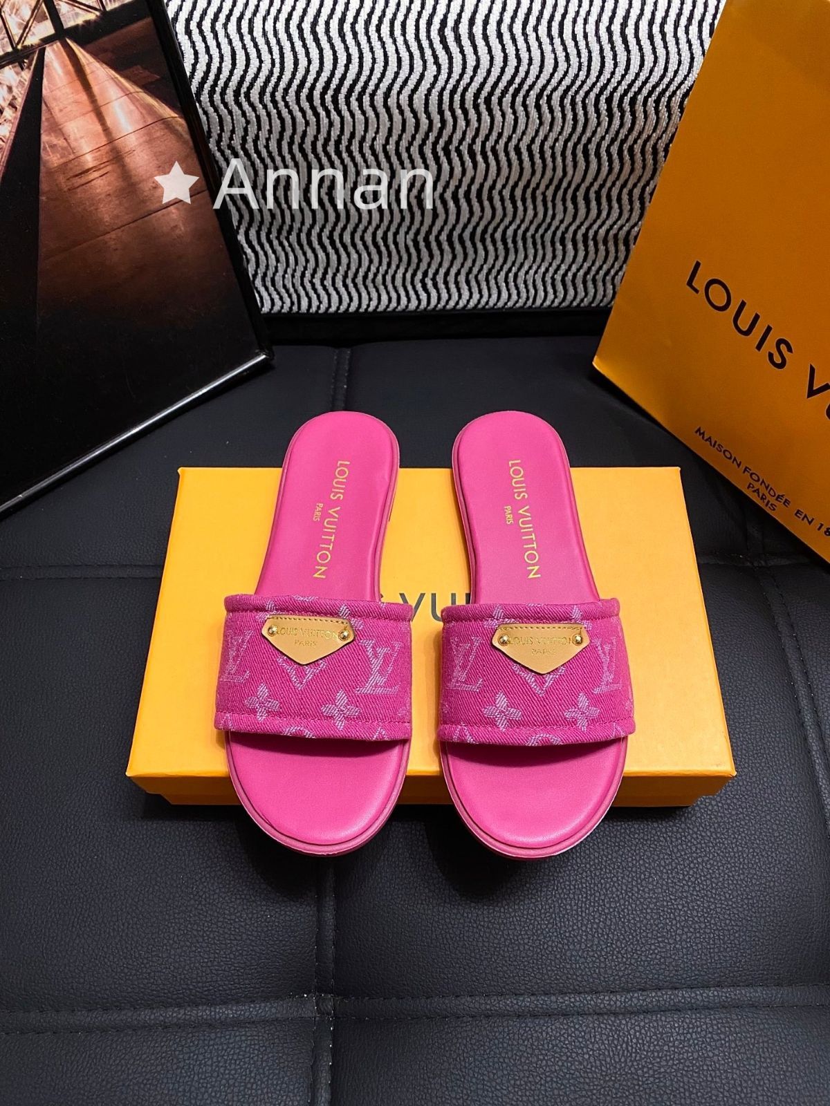 美品新品 LV LOUIS VUITTON ルイヴィトン サンダル 9,100円