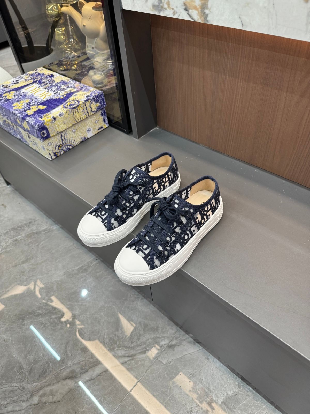 最終値下げ 新品 Christian Dior クリスチャンディオール スニーカー レディース