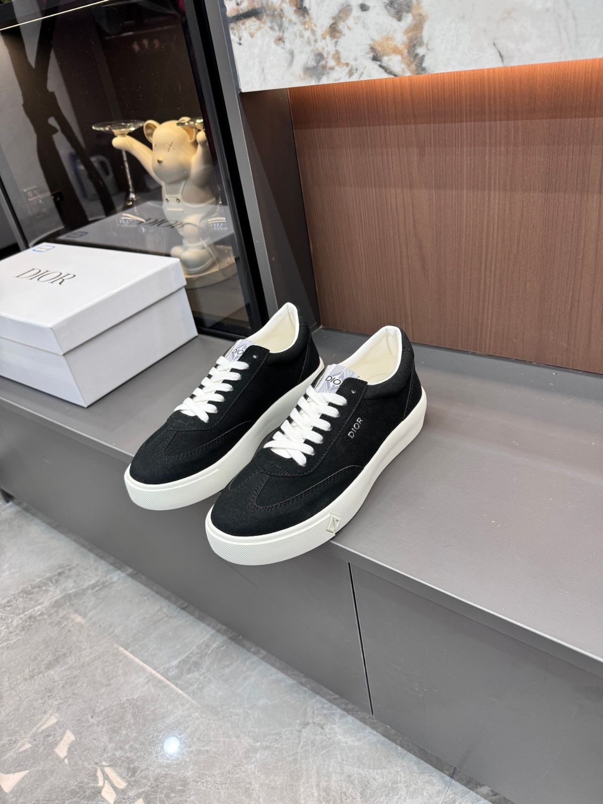 限定品★★ 新品 Christian Dior クリスチャンディオール スニーカー レディース 12,160円