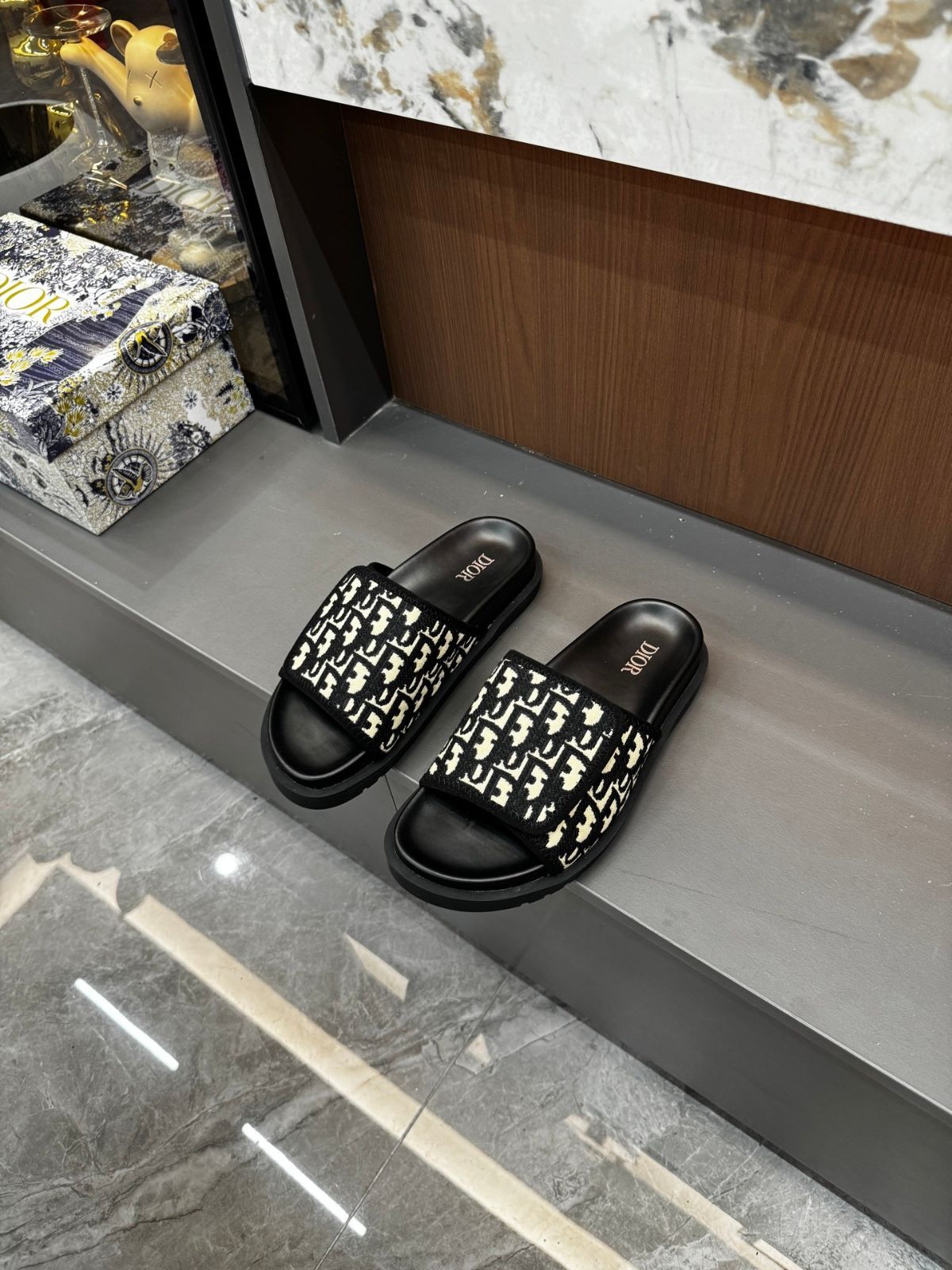 極美品 入手困難新品 Christian Dior クリスチャンディオール サンダル