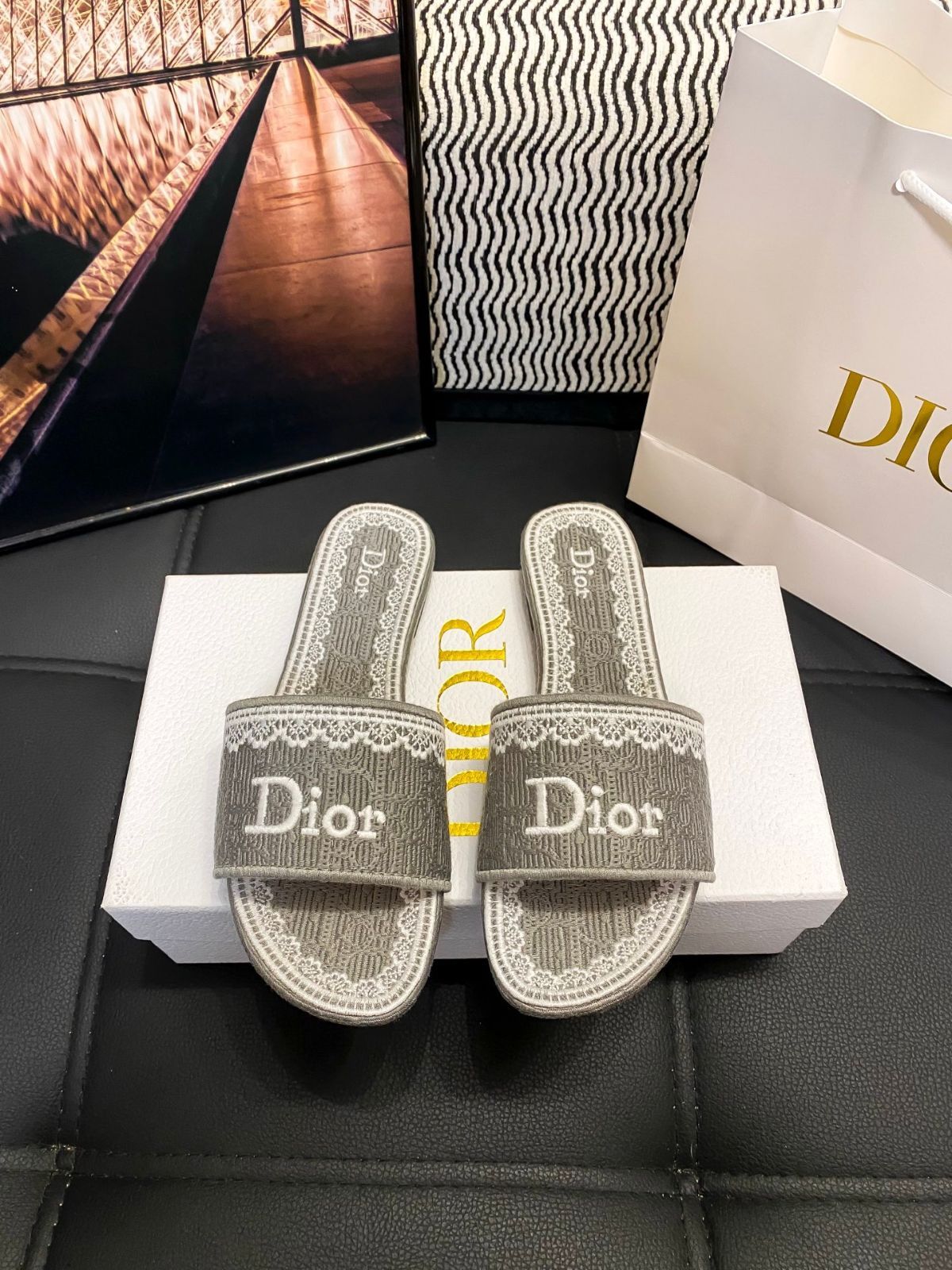 最終値下げ 新品 新品！新品 Christian Dior クリスチャンディオール サンダル レディース