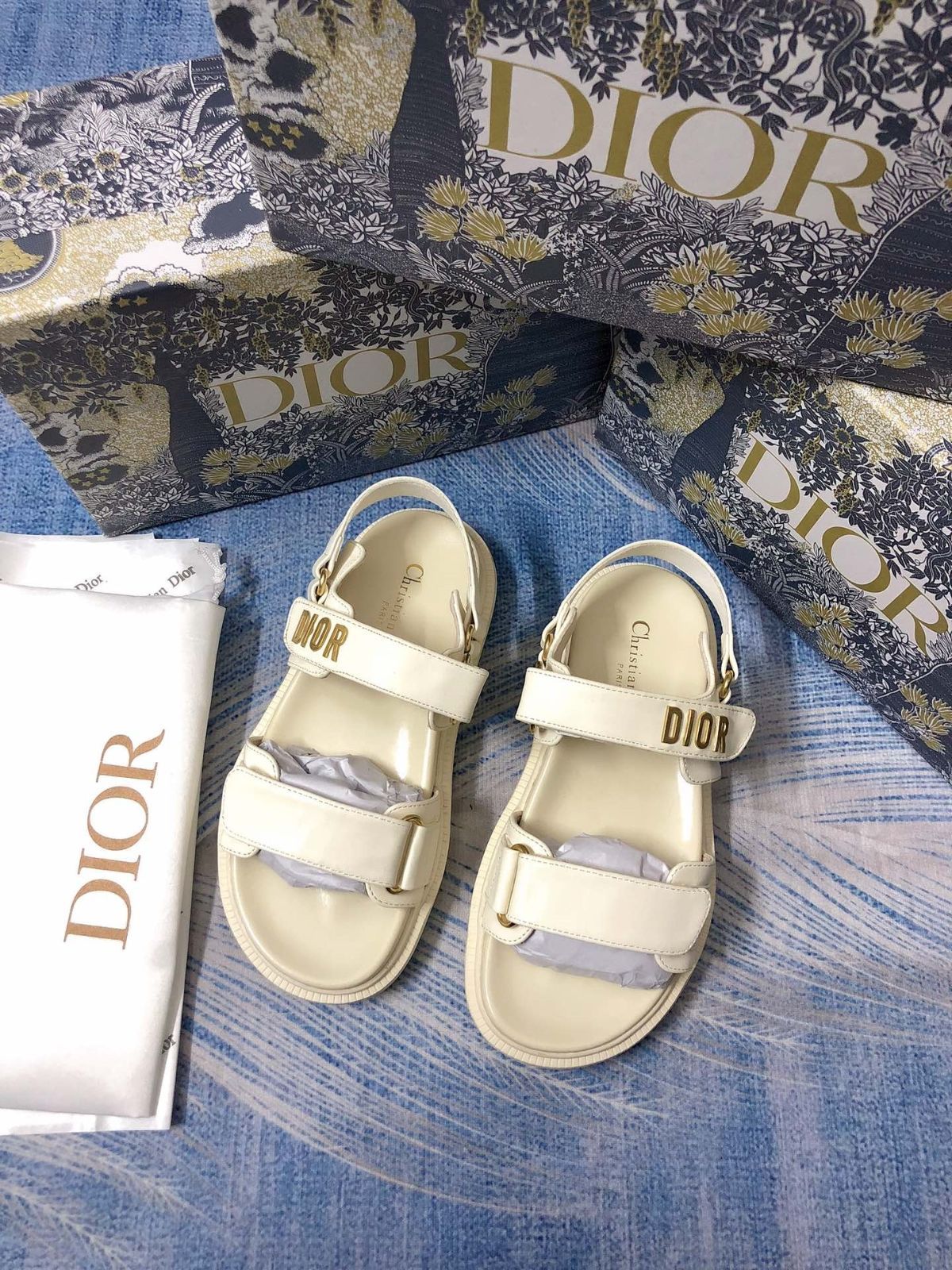 新品に近い 新型 人気 人気 新品 Christian Dior クリスチャンディオール サンダル