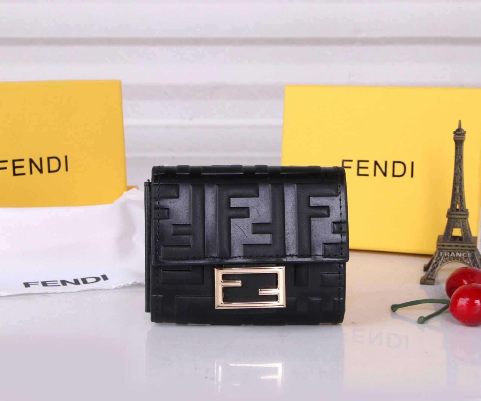 超極SSS美品 良品 FENDI　フェンディ ウォレット 折り財布 小銭入れ
