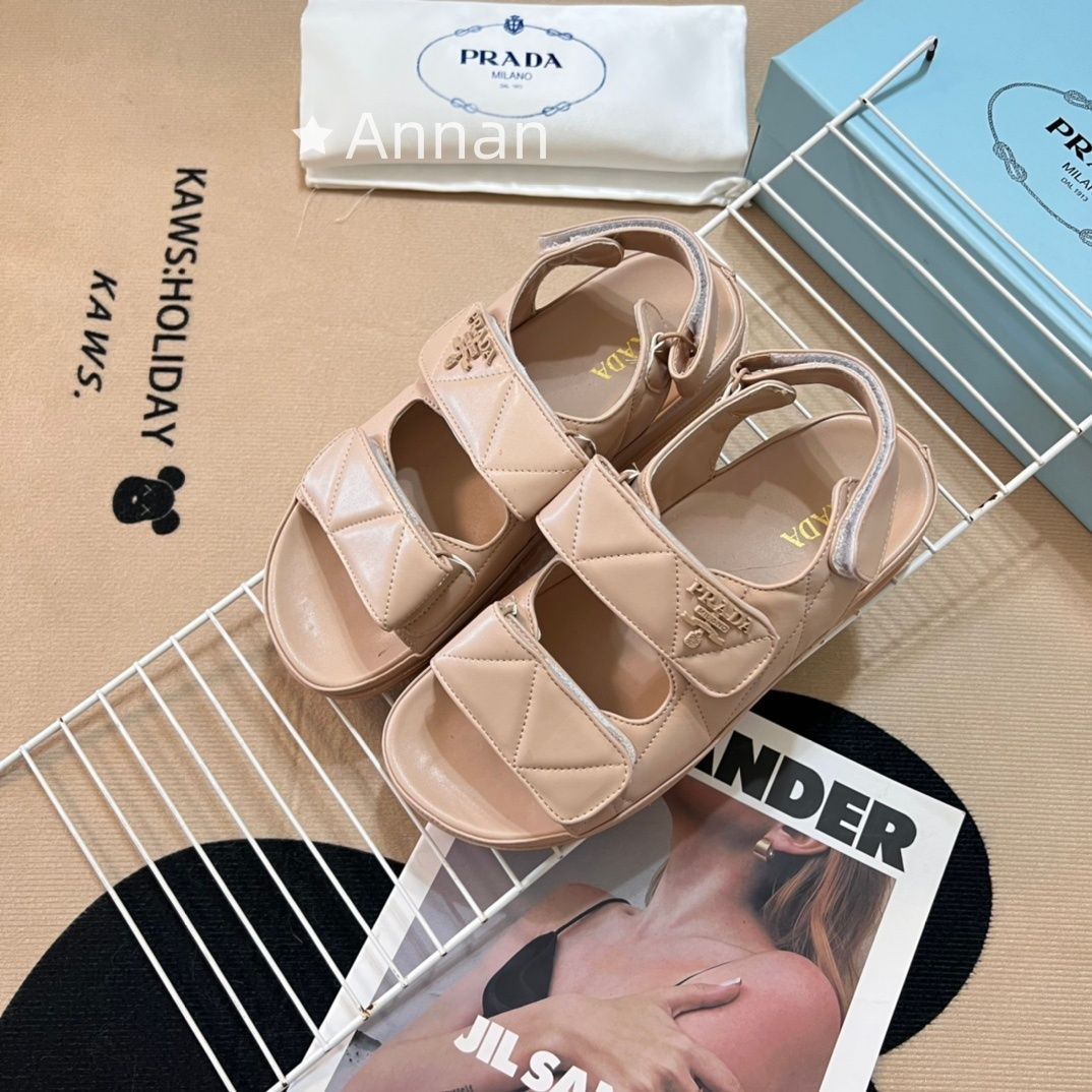 最終値下げ 美品新品 PRADA プラダ サンダル レディース