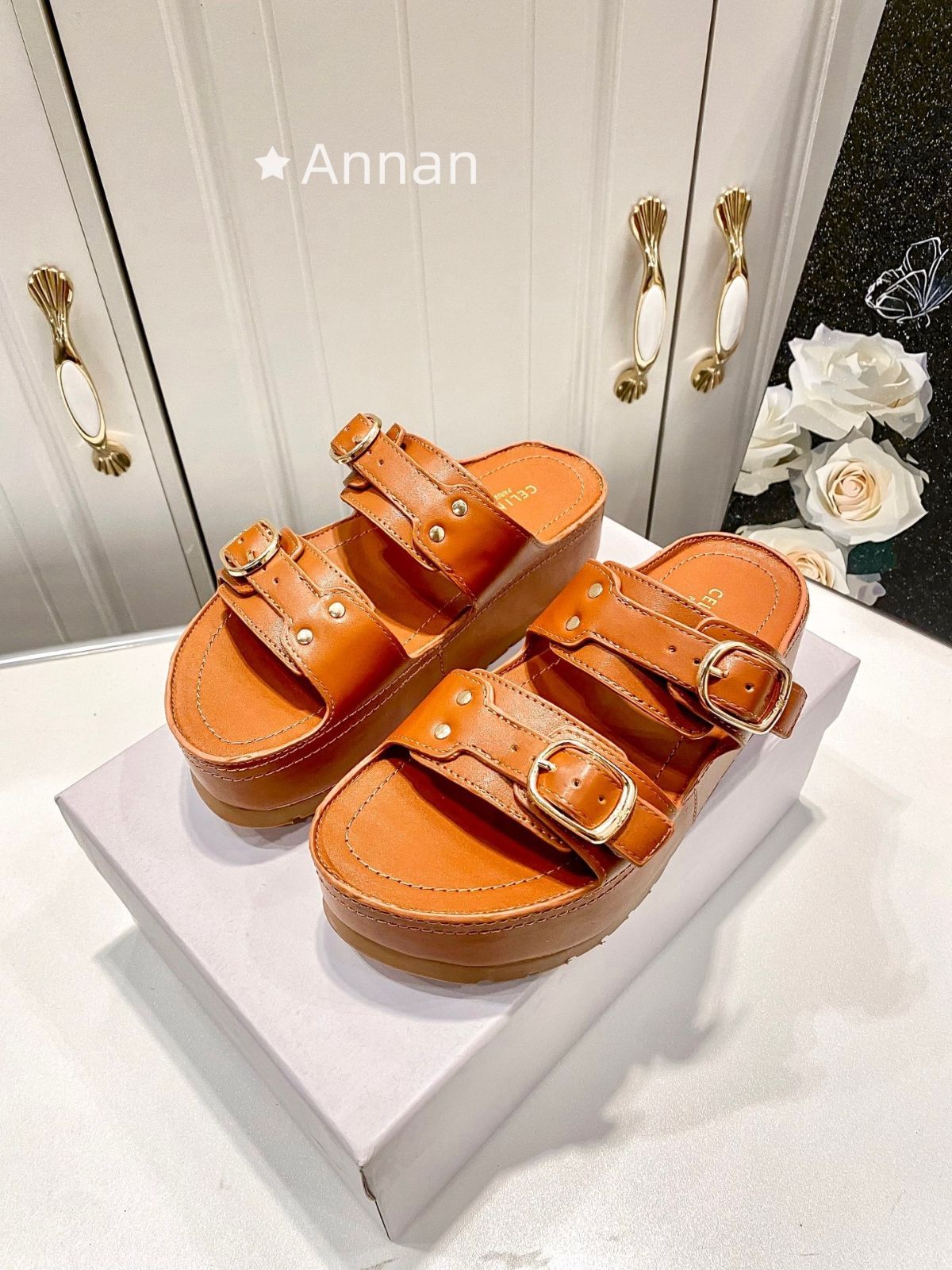 綺麗 ★★ 新品 CELINE セリーヌ サンダル レディース