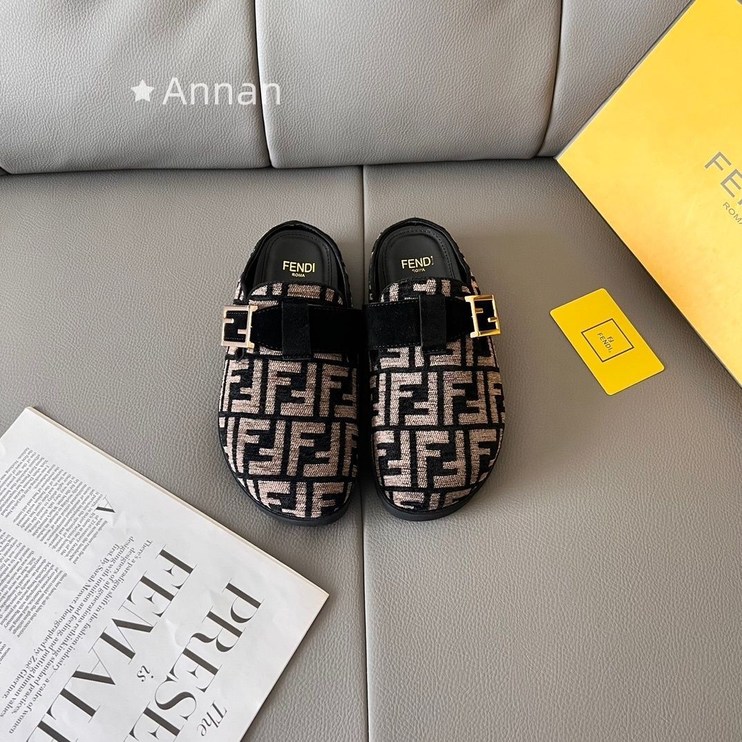 実用性 【極美品】新品 FENDI フェンディ サンダル