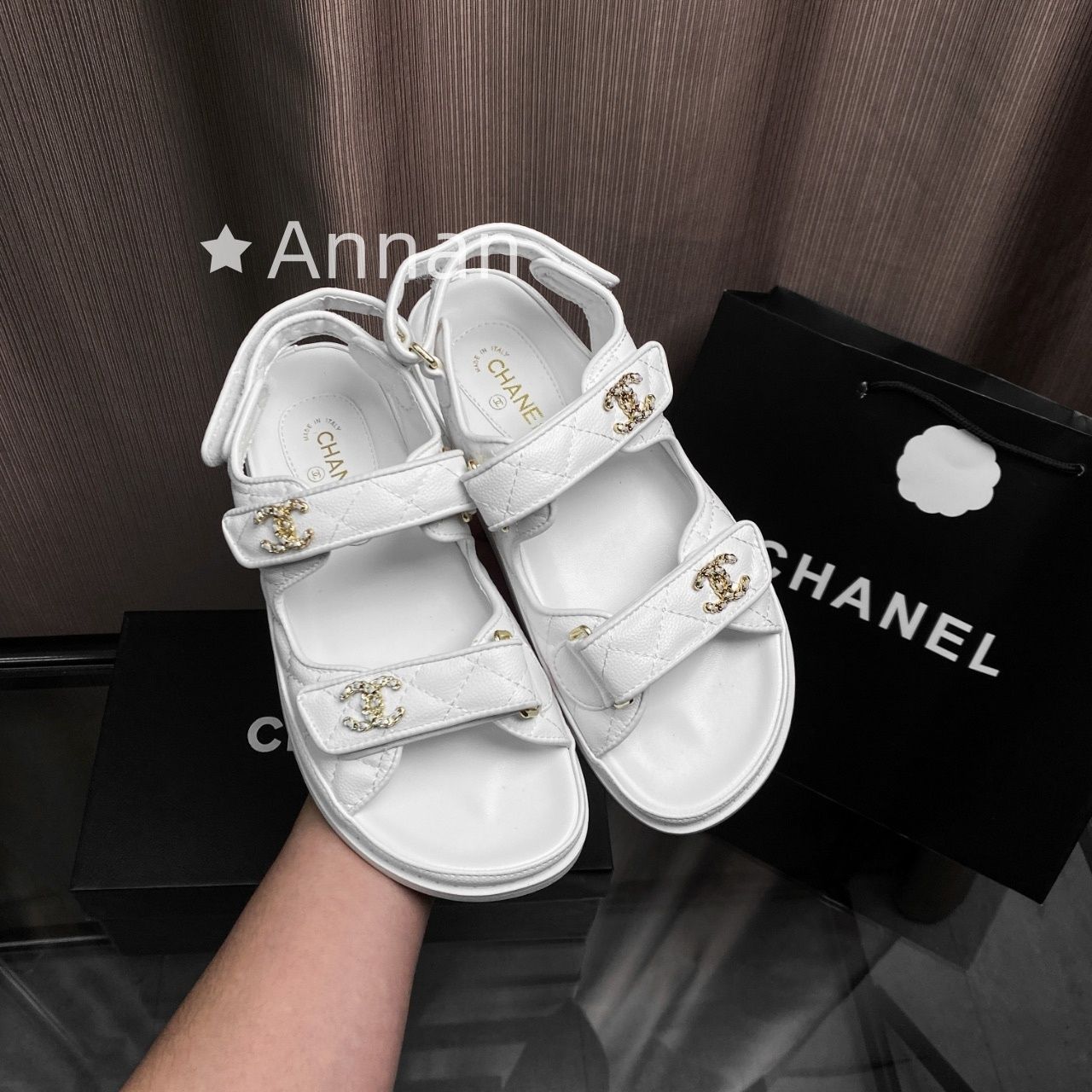 極美品シャネル ホワイト クリア サンダル~~ 激レア 極美品 新品 CHANEL シャネル サンダル レディース - メルカリ