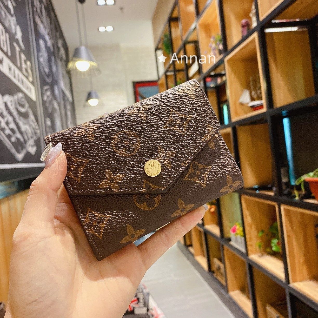 未使用に近い お洒落 LOUIS VUITTON ルイヴィトン レディース ショルダーバッグ財布 3点セットバッグ