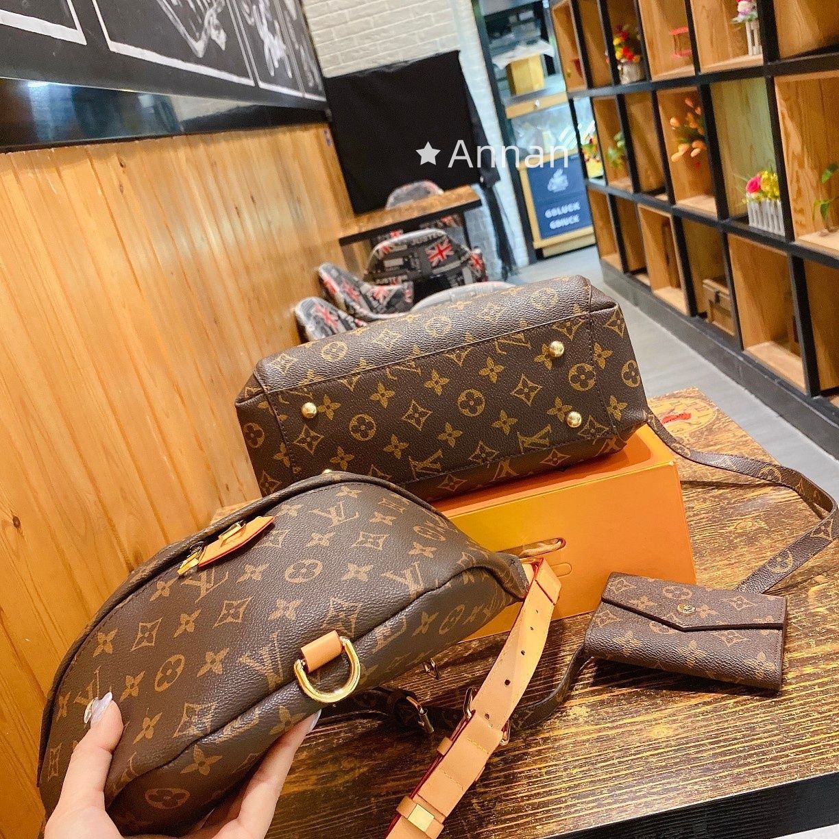 未使用に近い お洒落 LOUIS VUITTON ルイヴィトン レディース ショルダーバッグ財布 3点セットバッグ