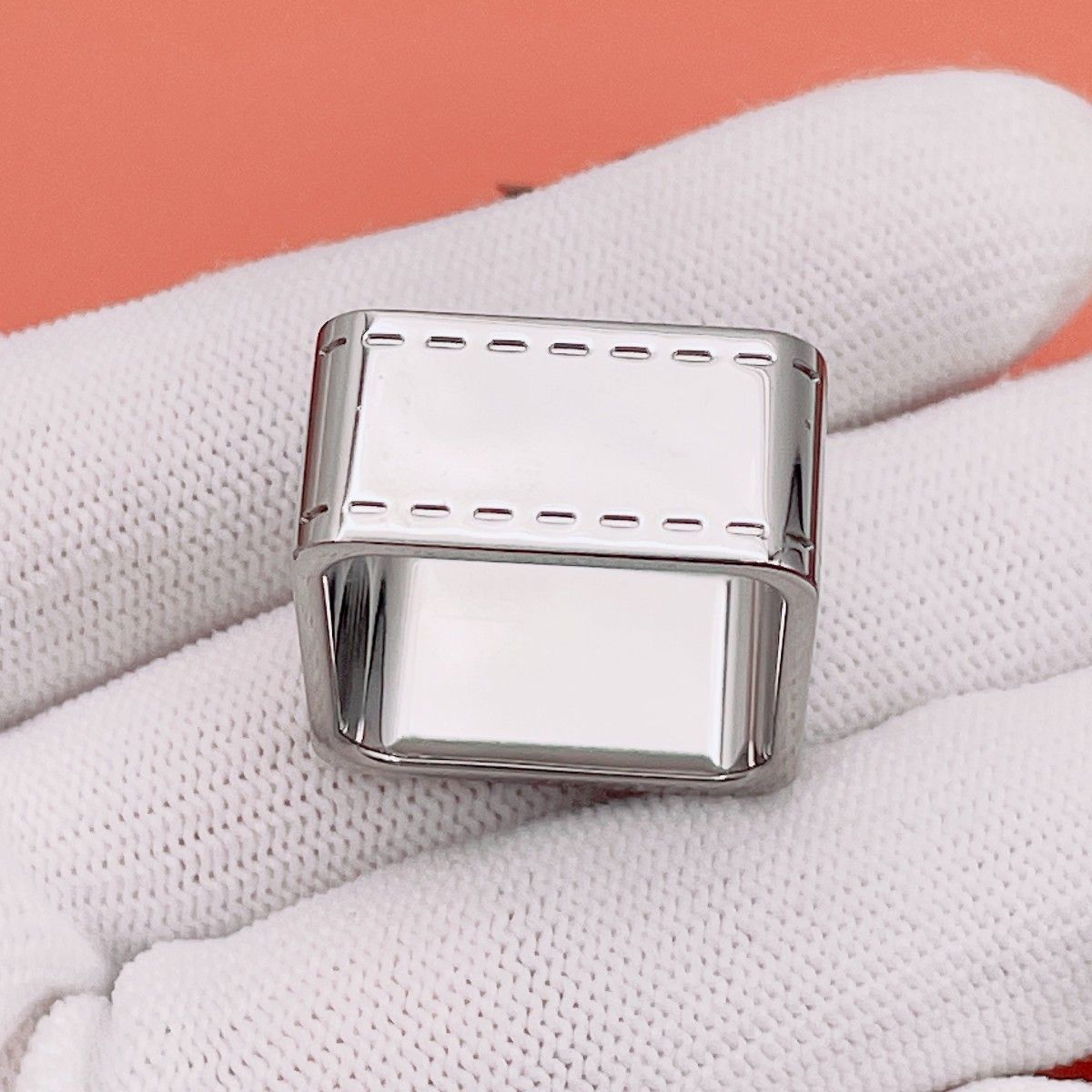 ◇エルメス◇清掃消毒済 HERMES ボルデュック スカーフリング ブランド