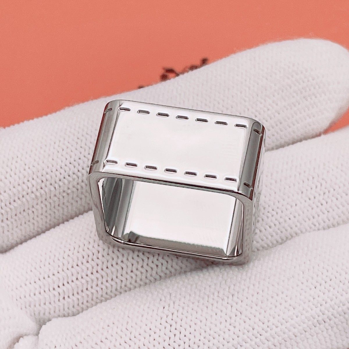 ◇エルメス◇清掃消毒済 HERMES ボルデュック スカーフリング ブランド