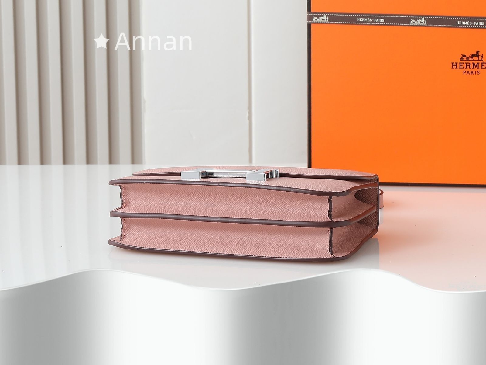 【未使用品】最終値下げ HERMES(エルメス) ショルダーバッグ コンスタンス23