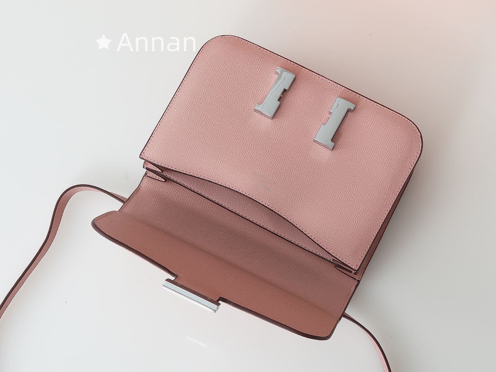 【未使用品】最終値下げ HERMES(エルメス) ショルダーバッグ コンスタンス23