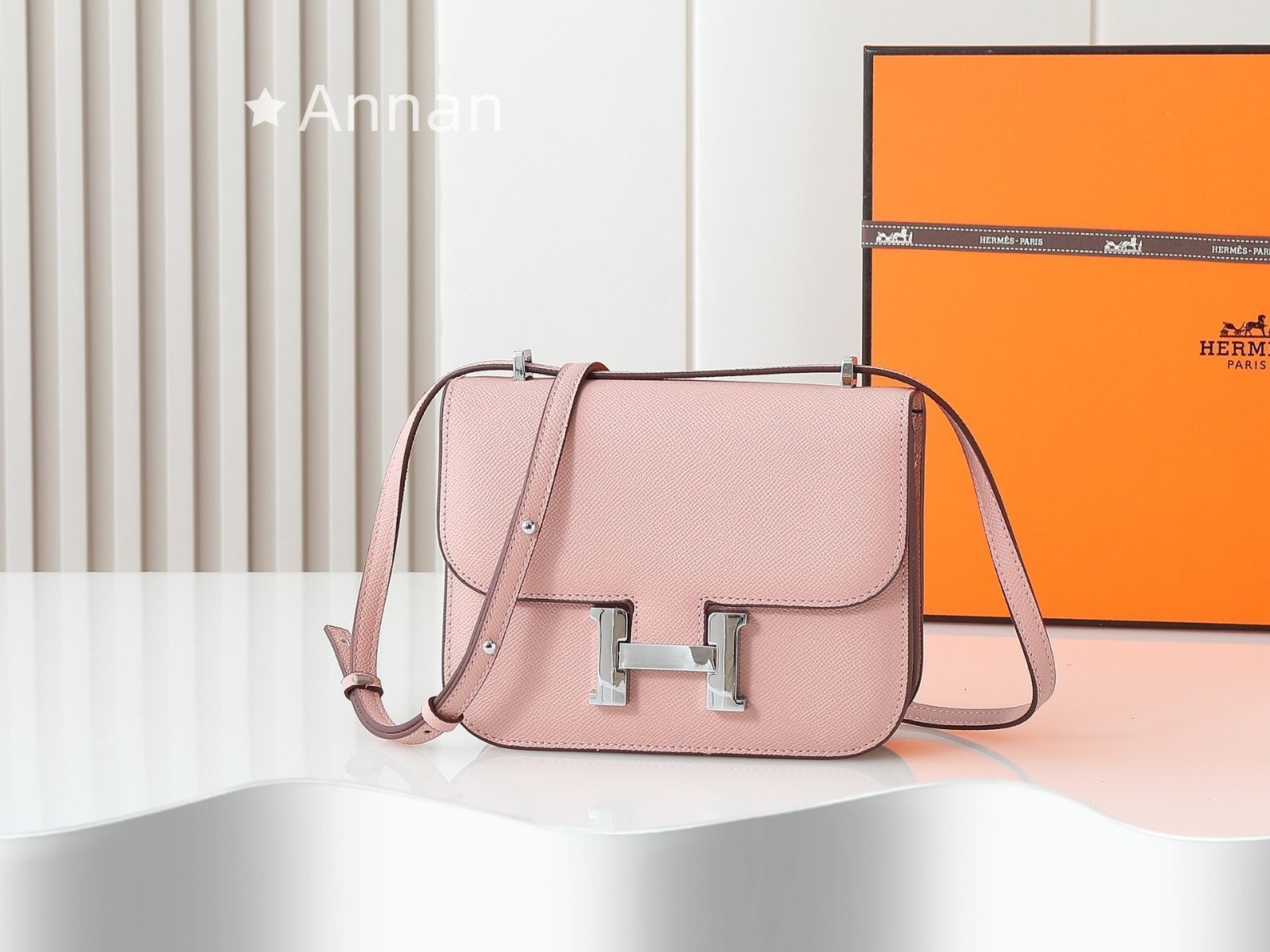 限界価格 本革 HERMES(エルメス) ショルダーバッグ コンスタンス18 18,000円