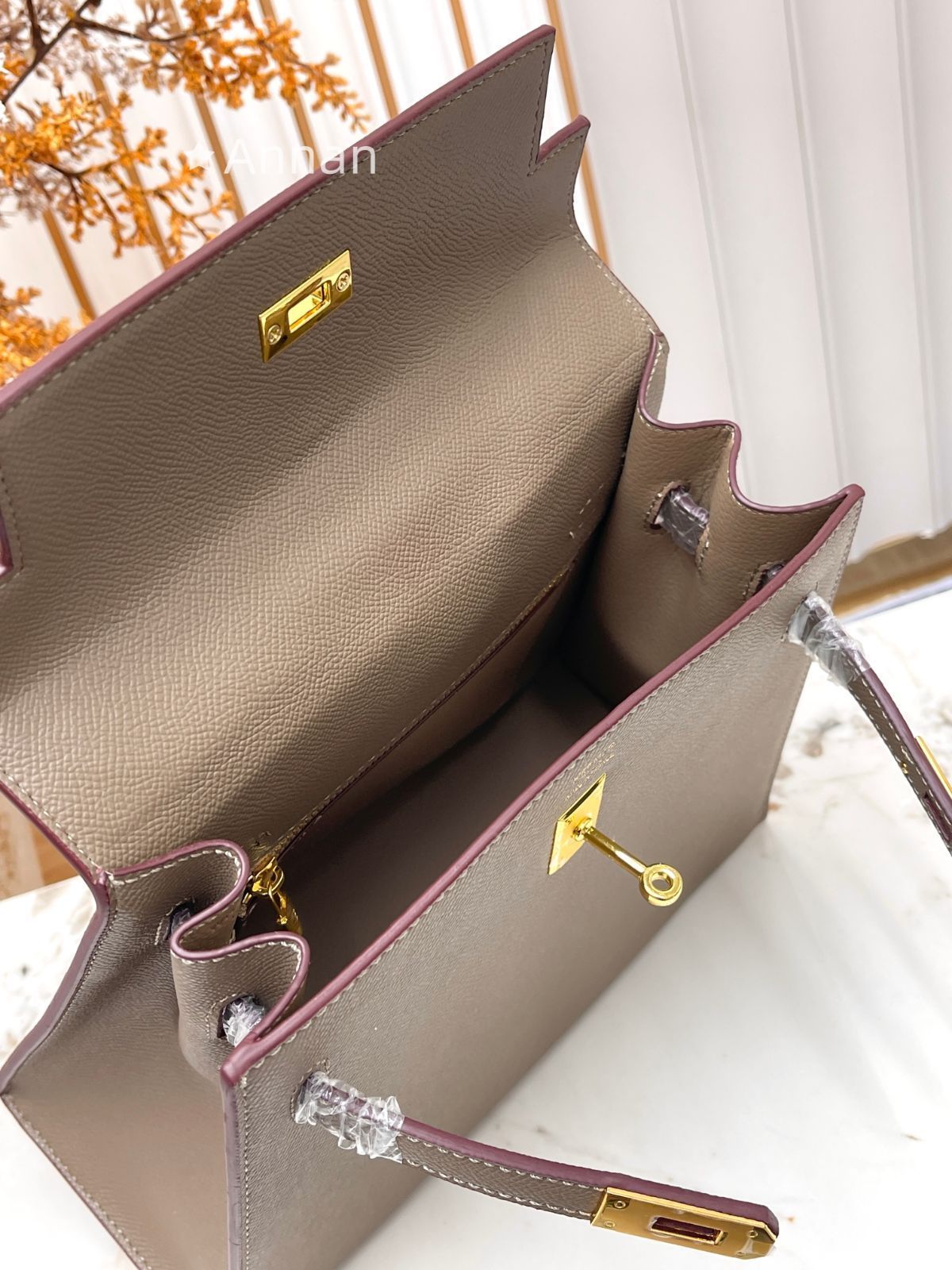 限定 新品未使用品 本日限定！エルメス HERMES ショルダーバッグ ケリーバッグ25