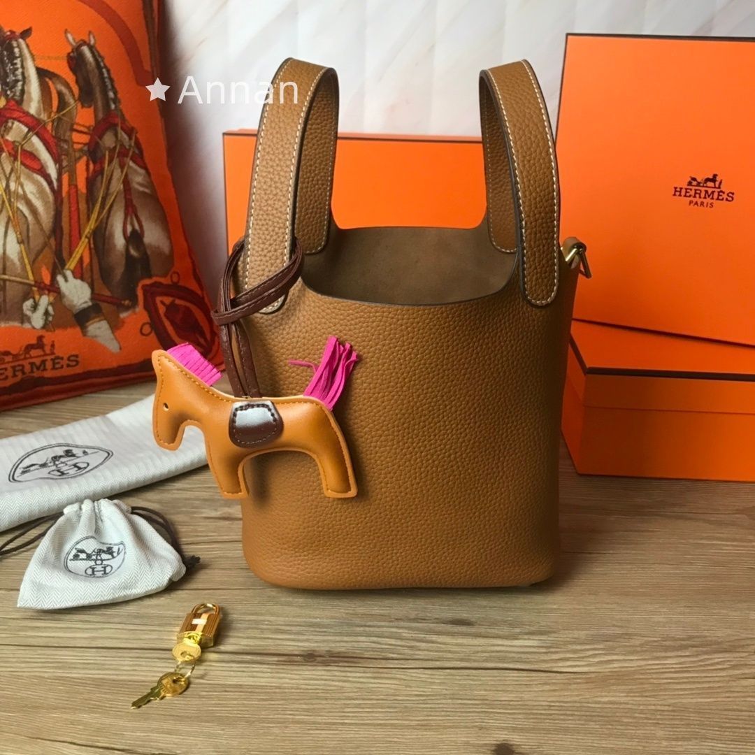 全新 限定価格HERMES エルメス ショルダーバッグ　ピコタンPM