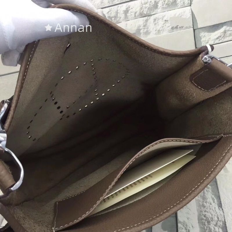 入手困難 HERMES エルメス ショルダーバッグ エヴリン III PM 29