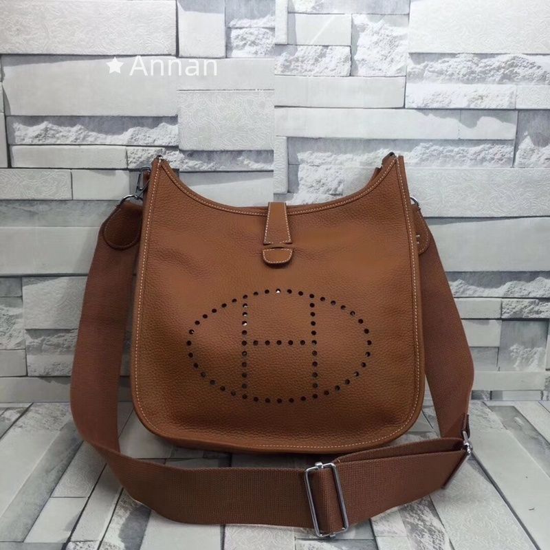 人気 HERMES エルメス ショルダーバッグ エヴリン III PM 29