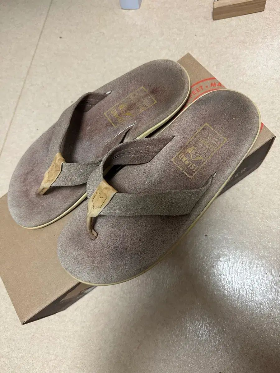 ISLAND SLIPPER トープ 9サイズ 260