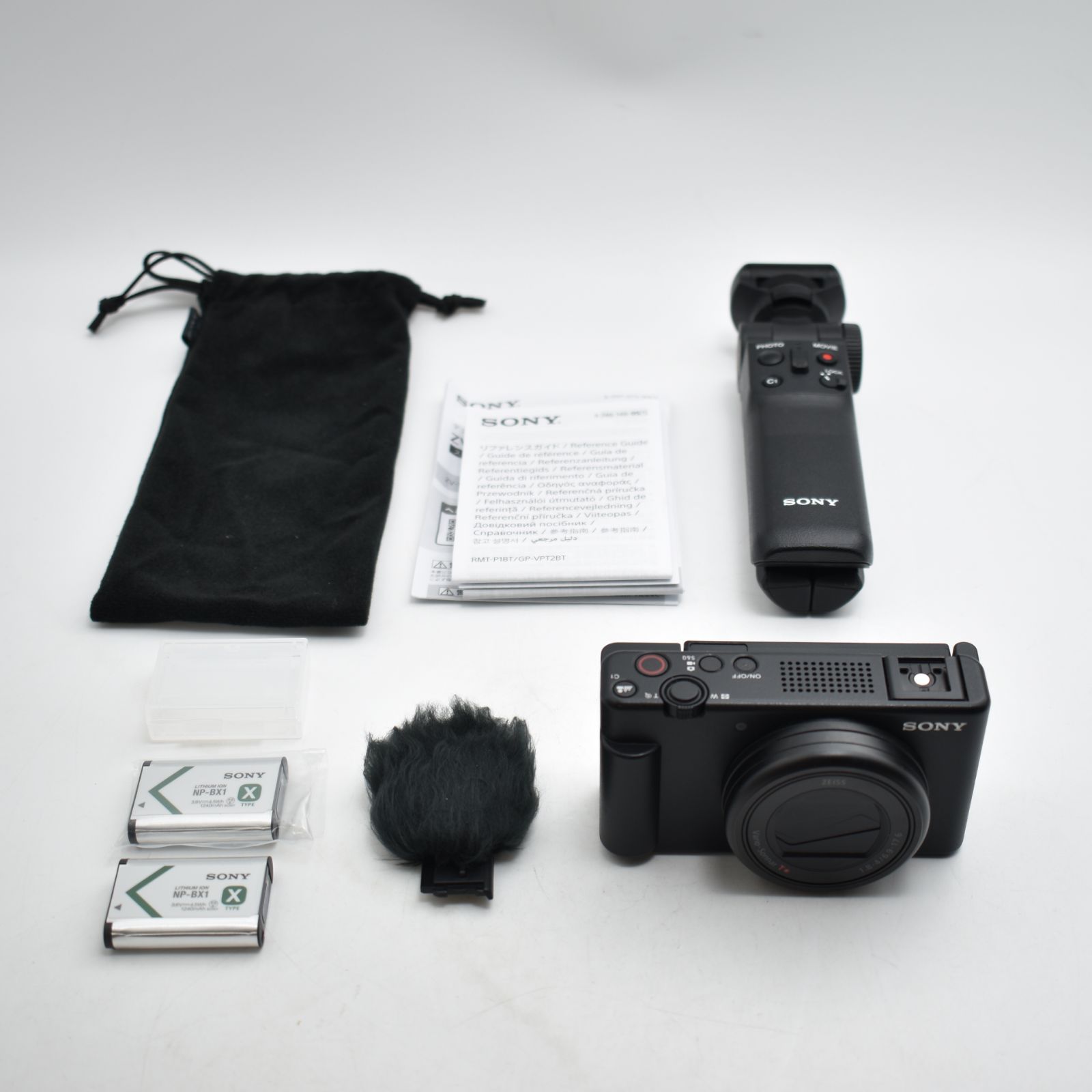 B#13092 SONY(ソニー) コンパクトデジタルカメラ VLOGCAM Vlog用カメラ ZV-1II シューティンググリップキット(同梱グリップ:GP-VPT2BTブラック、バッテリーパック+1個) ウィンドスクリーン付属 18-50mm F1.8