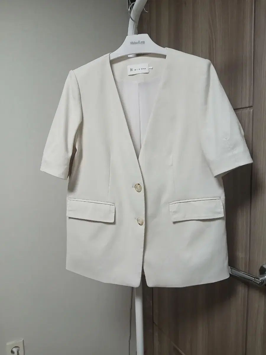 イッミシャ itMICHAA クリーム色 半袖 ジャケット 55サイズ