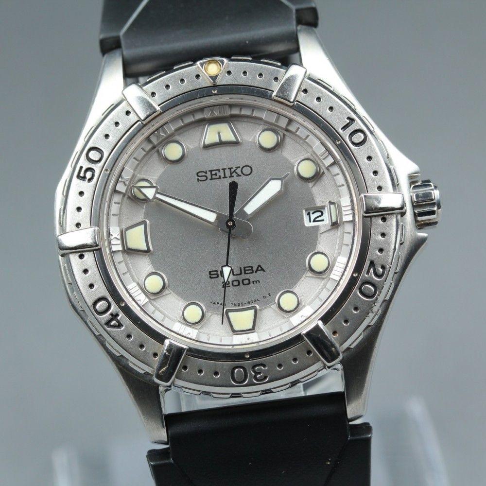 【稼働品】 SEIKO スキューバ 7N35-6050 シルバー 200m デイト クオーツ メンズ 腕時計 1993年製 #17586