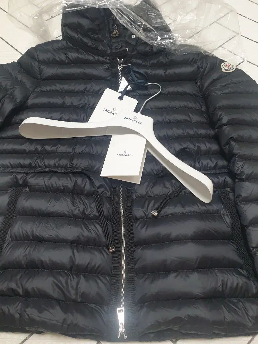 モンクレール 軽量ライエダウン 3size ^^25年^^ 新品