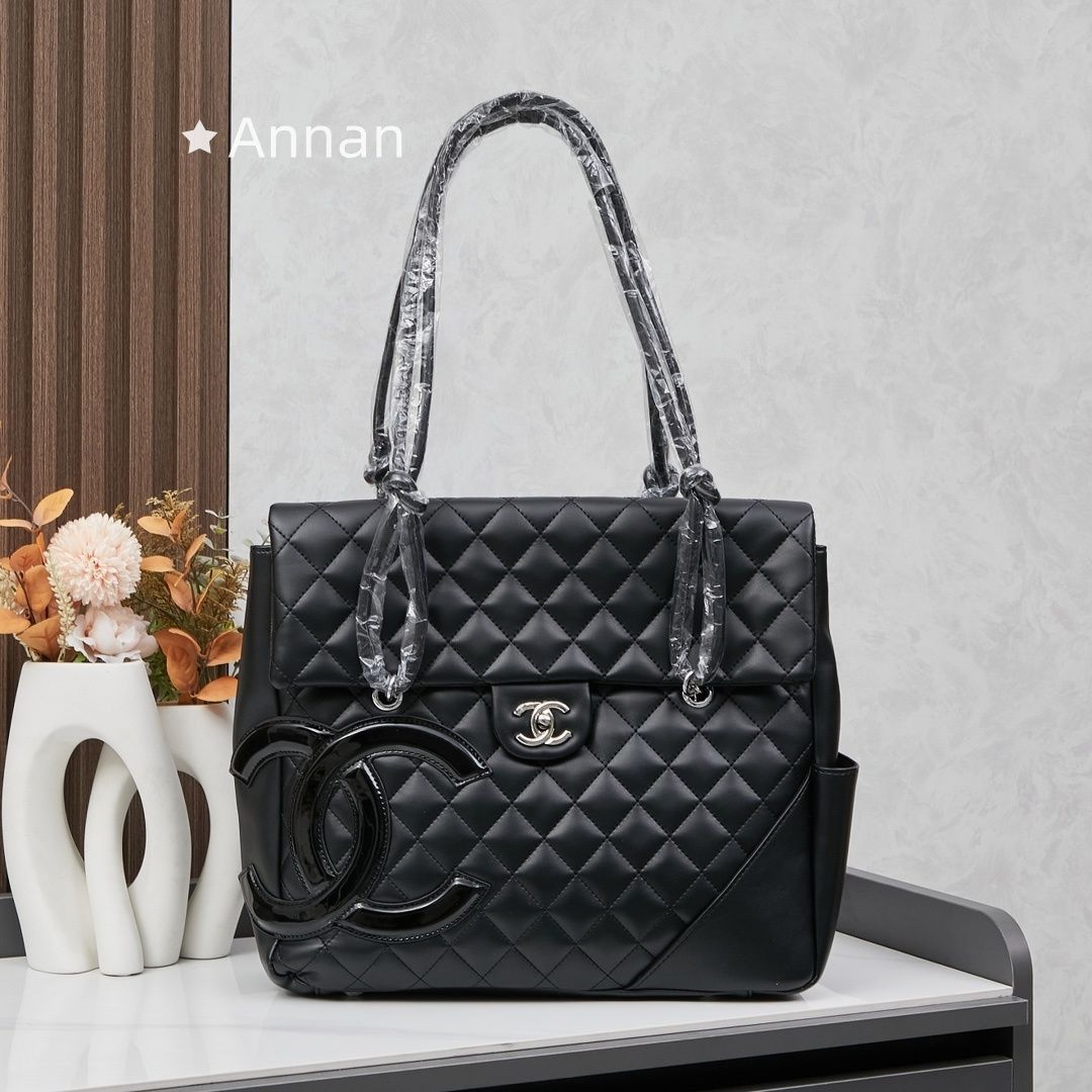 送料無料 美品 本革 レディース CHANEL シャネル トートバッグ