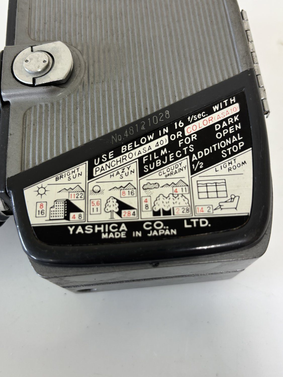 ジャンク】YASHICA ヤシカ Yashica-8 8mm シネカメラ CINE YASHINON