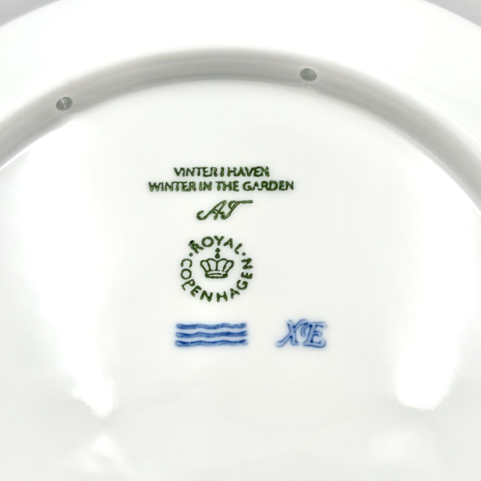箱あり・シミ汚れあり ロイヤルコペンハーゲンイヤープレート2021年18 冬の庭 未使用保管品】 ロイヤルコペンハーゲン RoyalCopenhagen イヤー