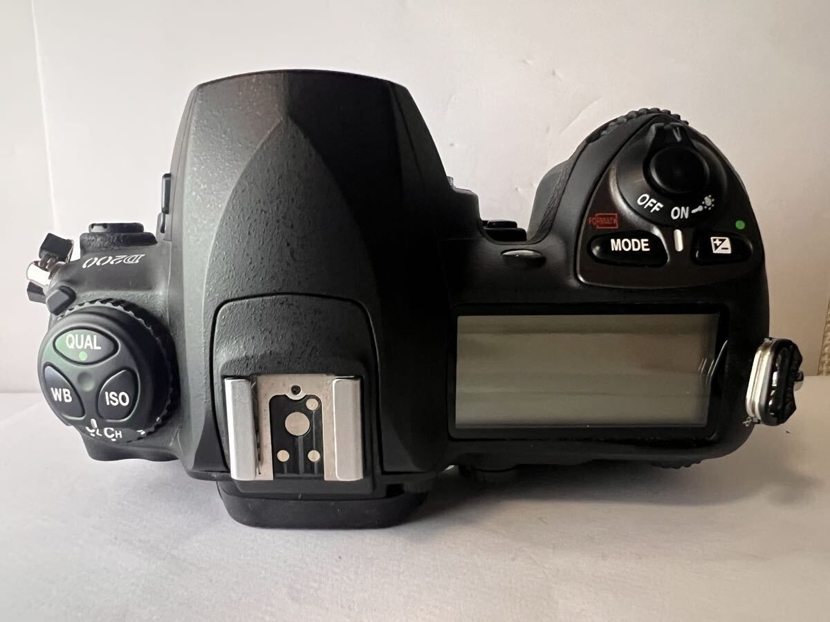 ☆極上品☆ 《ショット数807回》Nikon ニコン D200 ボディ ☆動作確認