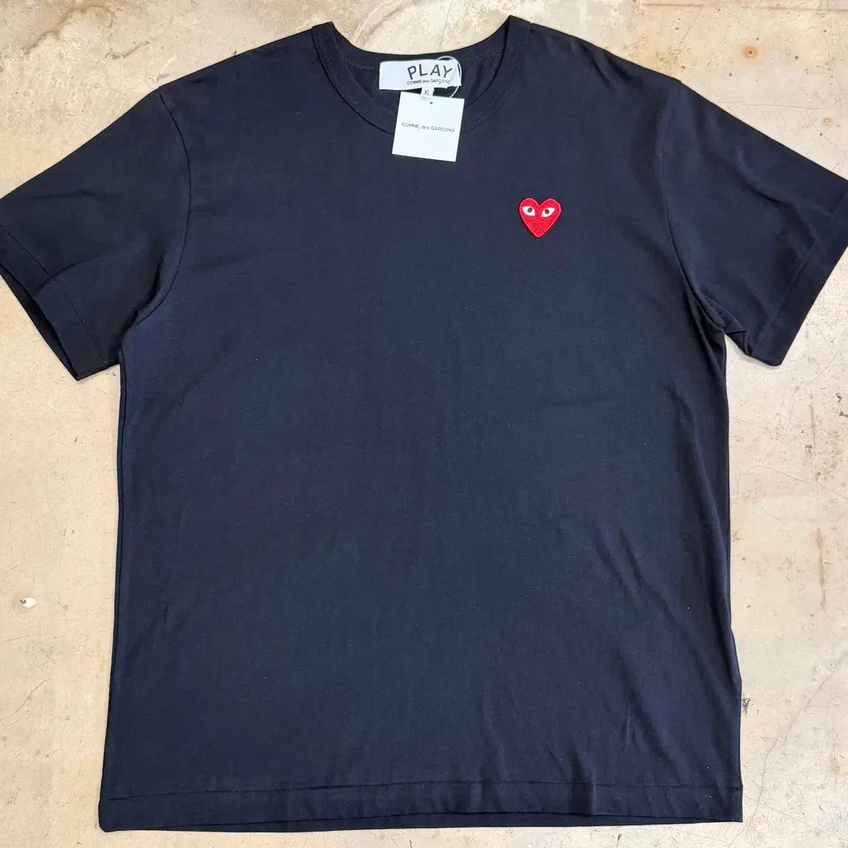 新品 コム・デ・ギャルソン レッド ハート ワッペン ブラック 半袖Tシャツ XL 9,028円
