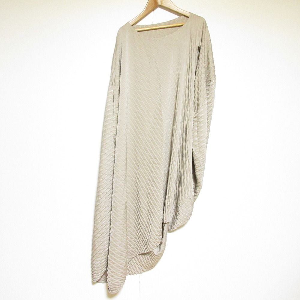 美品 ISSEY MIYAKE イッセイミヤケ 変形プリーツ ワンピース IM26FH648 サイズ2 ベージュ レディース 古着 中古 USED 26,426円