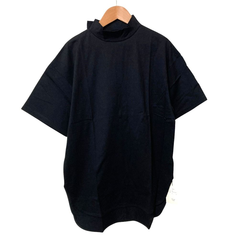 マチャットmachatt新品タグ付バックオープンハイネックTシャツ　ブラック 未使用 MACHATT マチャット バックオープンハイネックTシャツ 22010121