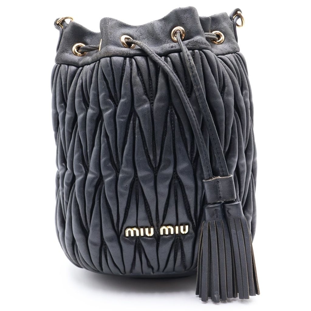 miumiu (ミュウミュウ) ドローストリング レザーショルダーバッグ ブラック 5BE014 無