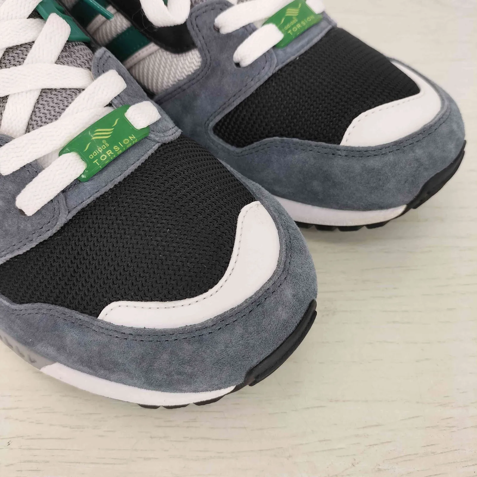 アディダス adidas ZX8000 MITA GRY/WHT/BLK/GRN メンズ JPN：27.5 (傷