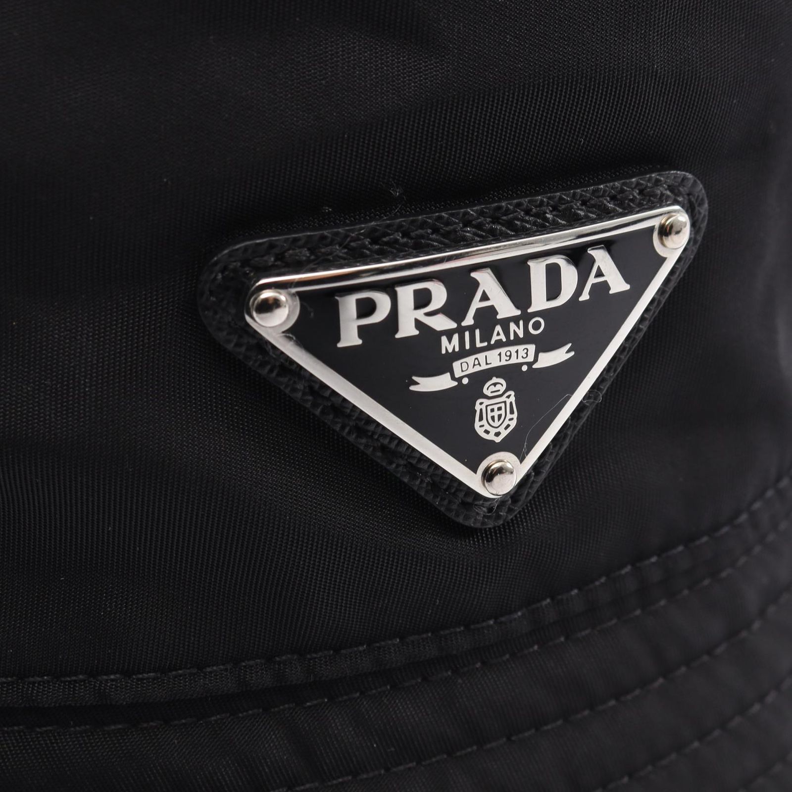 PRADA プラダ Re-Nylon トライアングルロゴ バケット ハット - メルカリ
