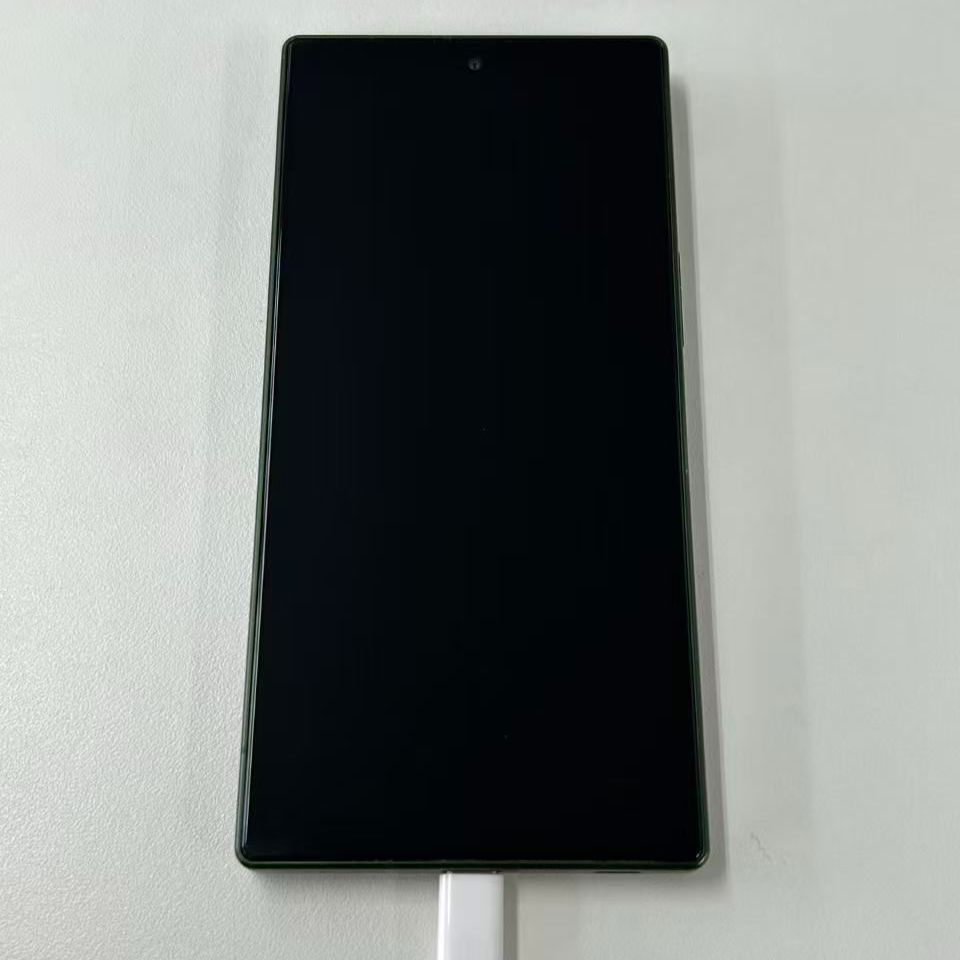 ジャンク】AQUOS R9 グリーン 起動不可 - メルカリ