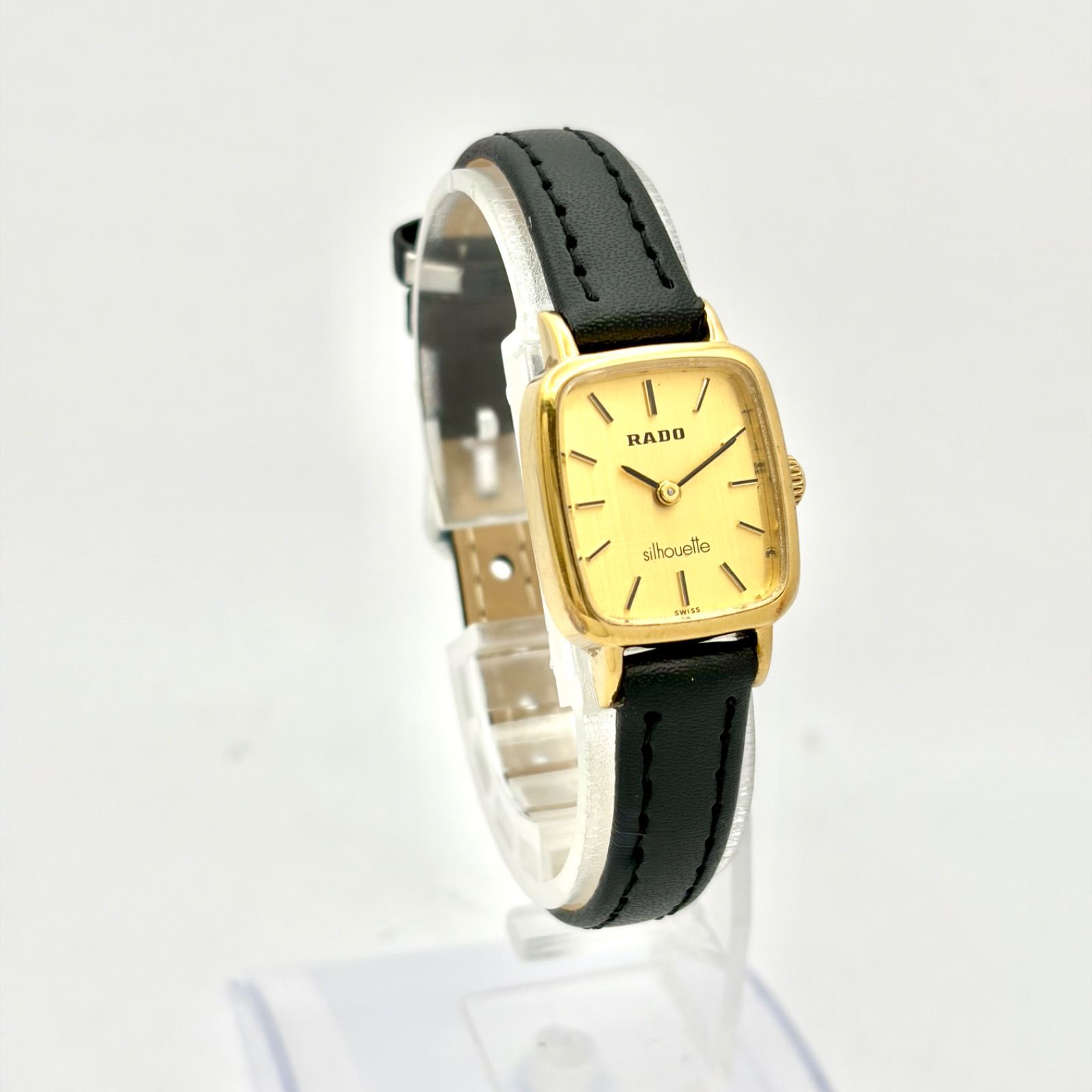 Swiss 金色オーバル型時計 15 jewels Vintage ladies 17 jewel made 